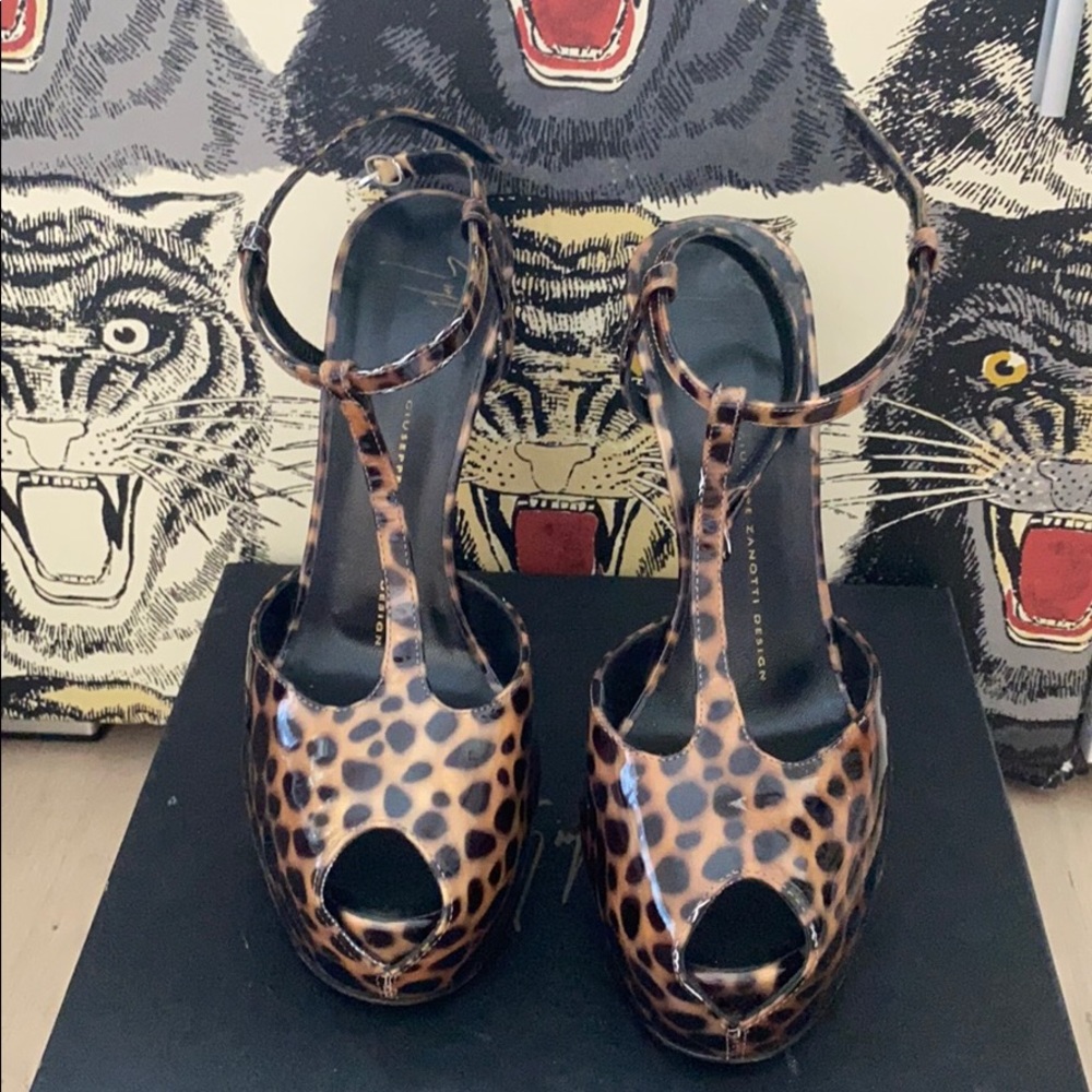 Giuseppe Zanotti platform leopard sandals